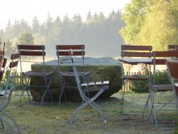 Biergarten am Morgen